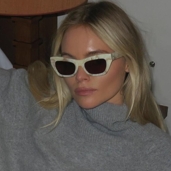 APERÇU x Claire Rose Athens (bone white) LIMITED EDITION - Picture 1 of 7